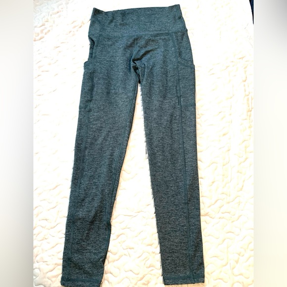 aerie Pants - Aerie Capri pants Size Medium Yoga Exercise capris